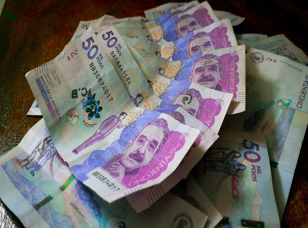 Common Questions About Converting Colombian Pesos to Costa Rican Colones